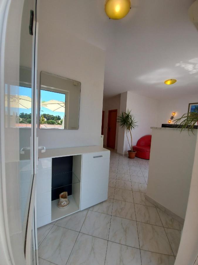 Apartamento Sea & Honey Krk Town Exterior foto