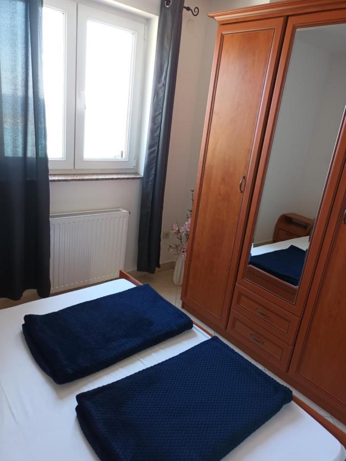 Apartamento Sea & Honey Krk Town Exterior foto