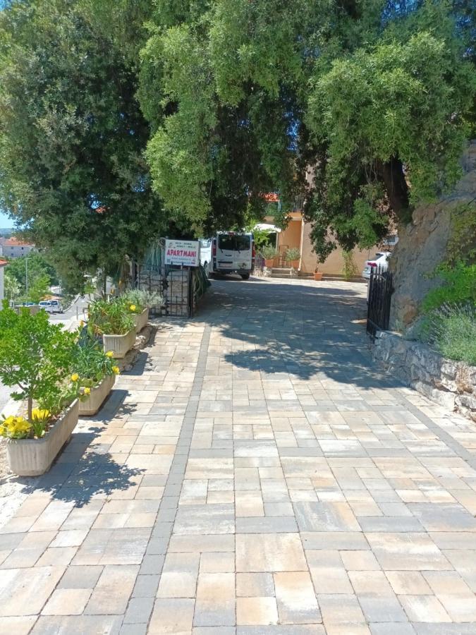 Apartamento Sea & Honey Krk Town Exterior foto