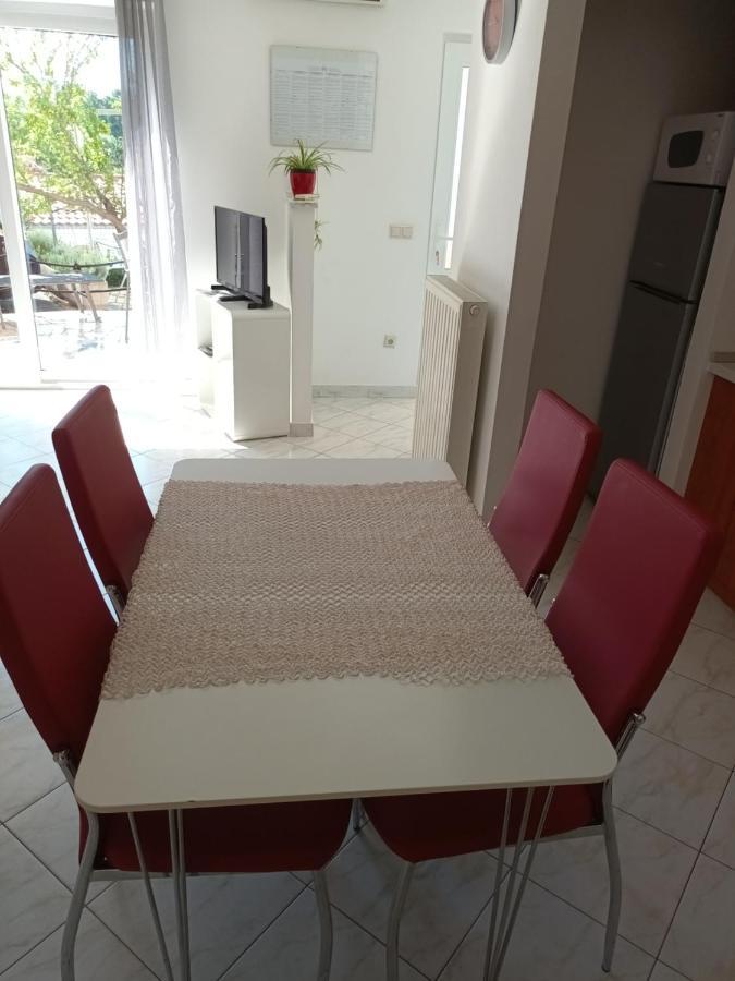 Apartamento Sea & Honey Krk Town Exterior foto