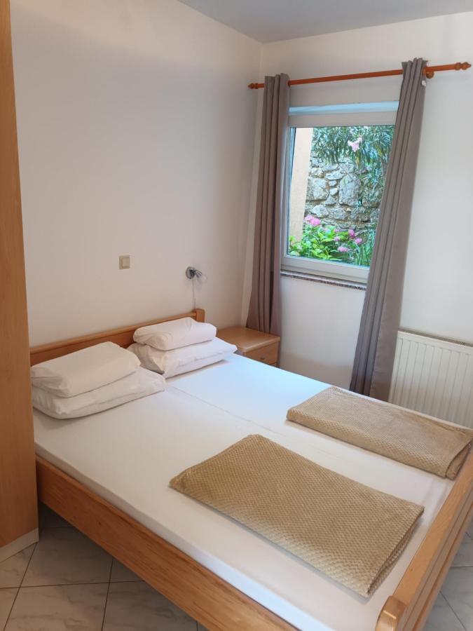 Apartamento Sea & Honey Krk Town Exterior foto