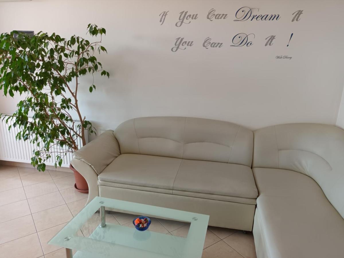 Apartamento Sea & Honey Krk Town Exterior foto
