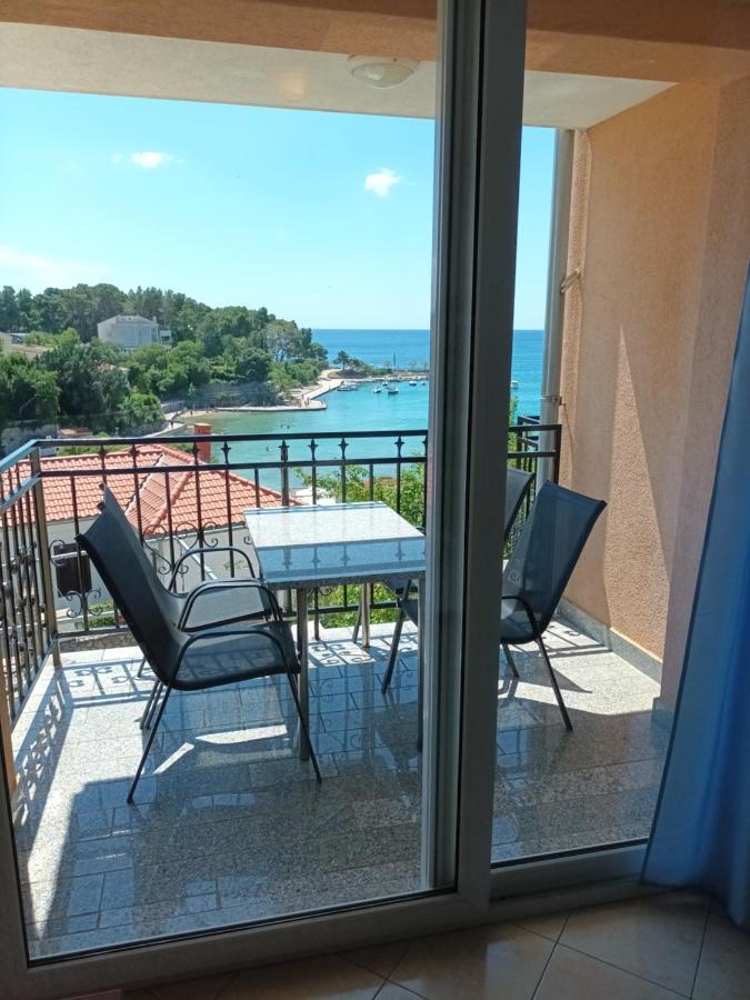 Apartamento Sea & Honey Krk Town Exterior foto