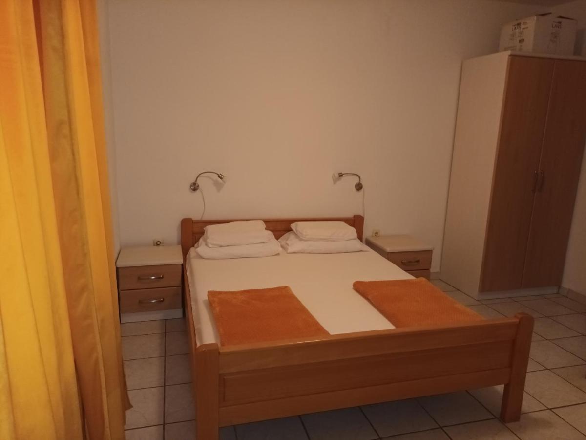 Apartamento Sea & Honey Krk Town Exterior foto